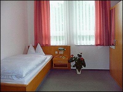 Gasthaus & Pension Zum Hirsch Gehlberg Værelse billede